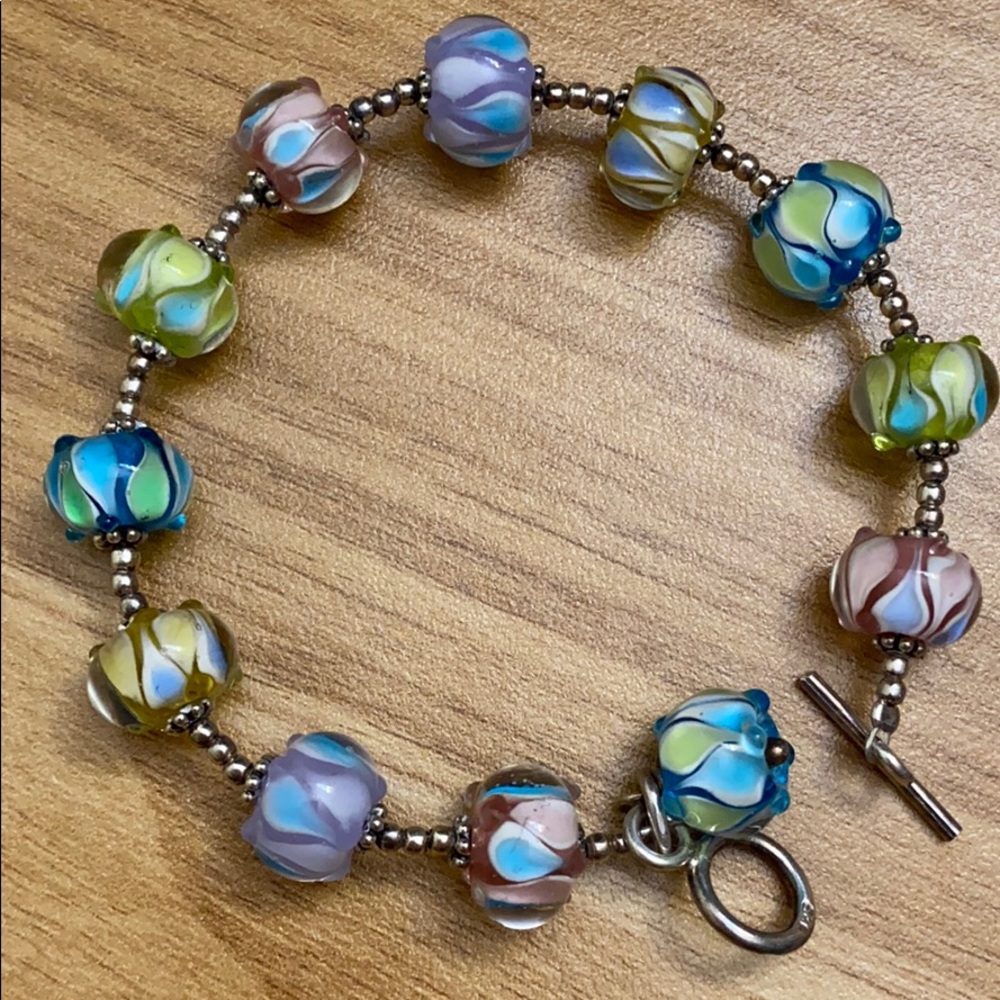 Gorgeous 925 sterling silver glass bead bracelet
